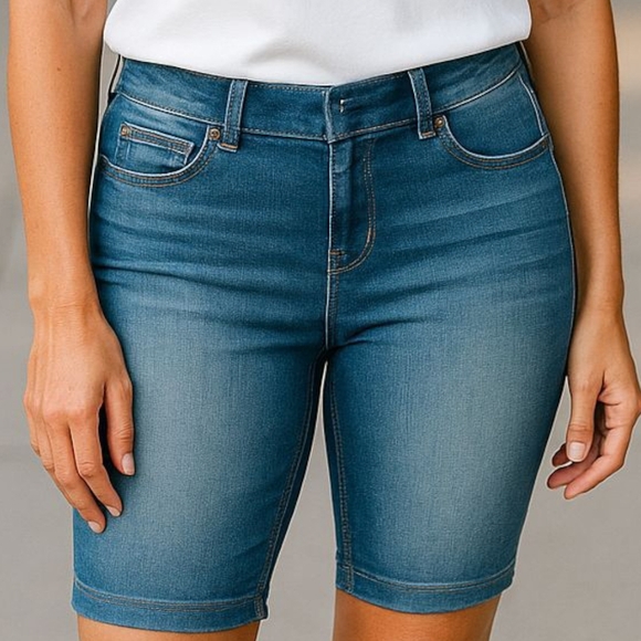 Sound Style - Pull On Slimming Bermuda Shorts W/ Comfort Stretch, Small 4-6, 1- - Picture 1 of 12